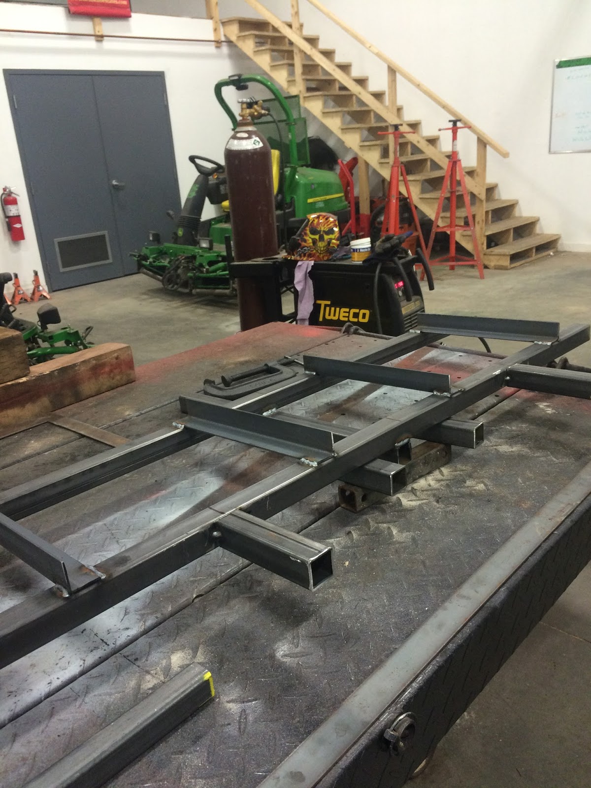 Bobs Shop Fertilizer spreader carrier (double wide)