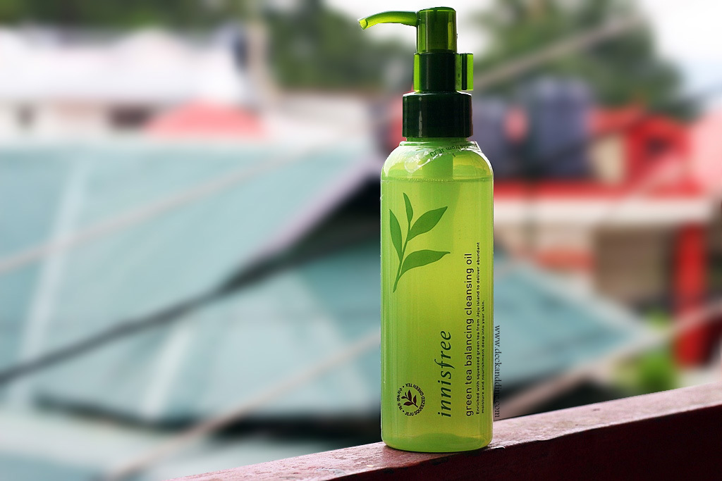 Innisfree Green Tea Balancing Cleansing Oil Review Deck and Dine