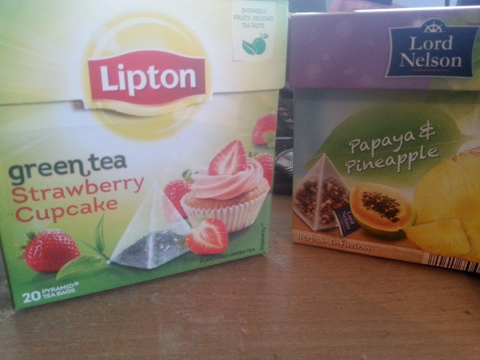 Suveränitet. Tea review Lipton green tea Strawberry