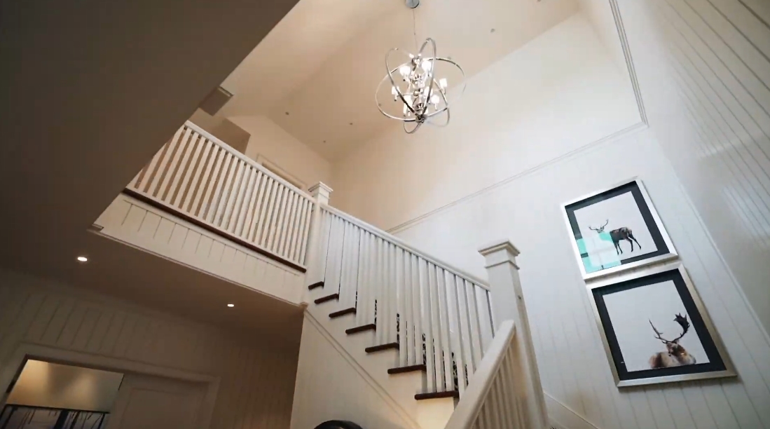 25 Interior Design Photos vs. 110 Escarpment View Ct, Blue Mountains, ON Luxury Mansion Tour