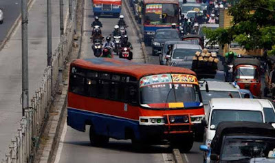 THE BAN OF METRO MINI AND SIGNAL OF PUBLIC TRANSPORTATION REFORMATION IN JAKARTA