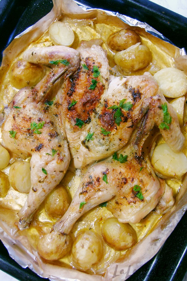 Курица, запеченная с ароматным маслом