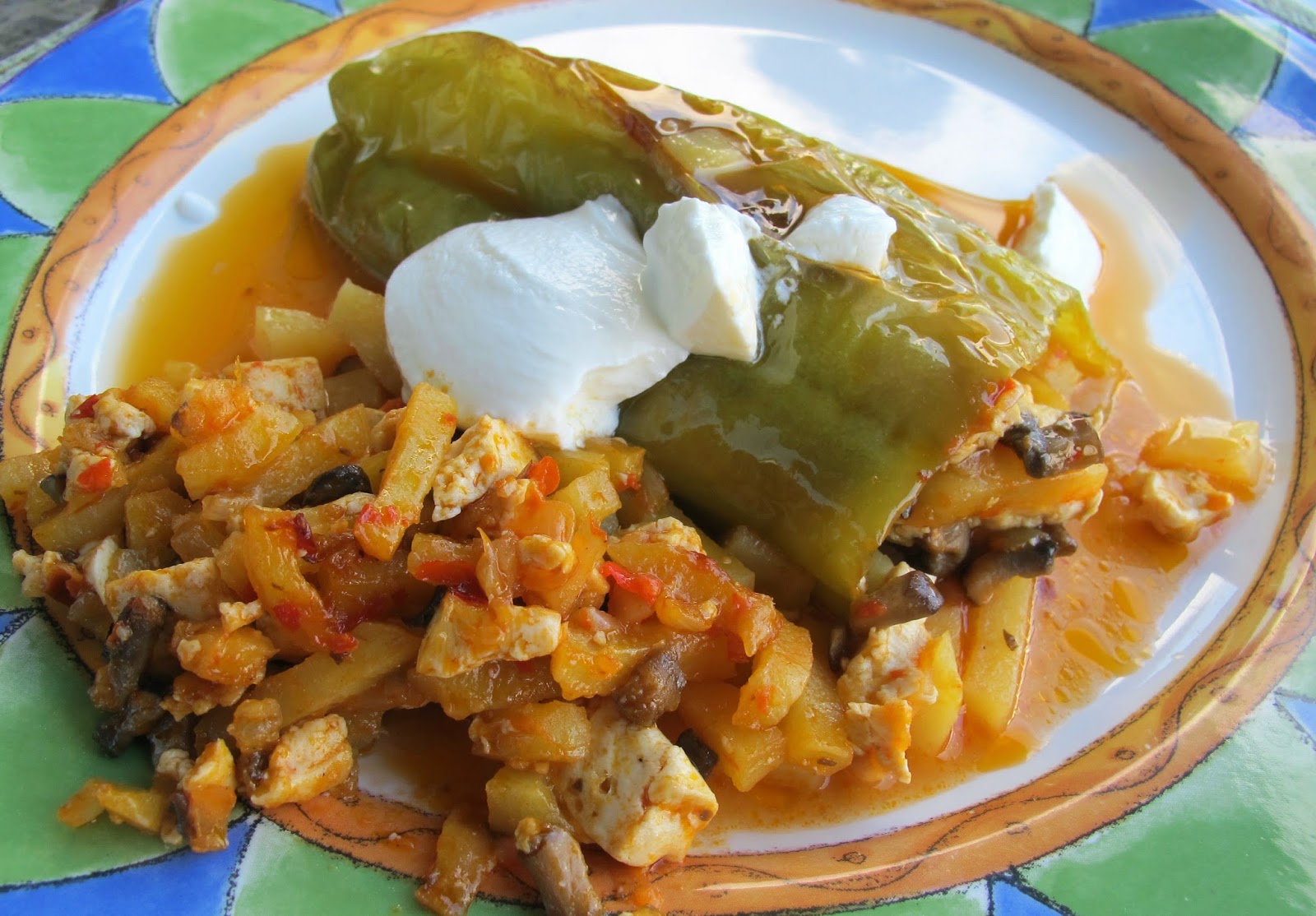 World Traveler Recipes: Vegetarian Stuffed Peppers