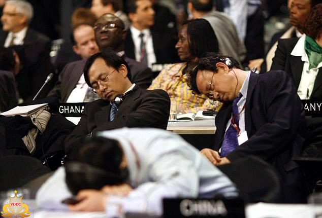 Sự thật về bức ảnh đại biểu Việt Nam ngủ gật tại Đại hội đồng Liên Hợp Quốc