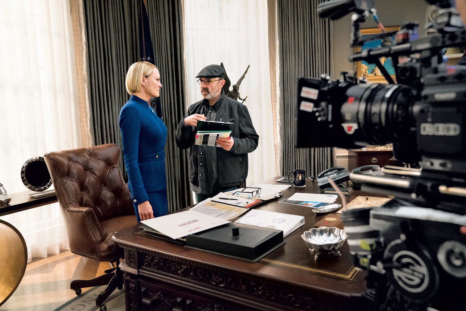 Robin Wright and director Alik Sakharov on the set of House of Cards, season six