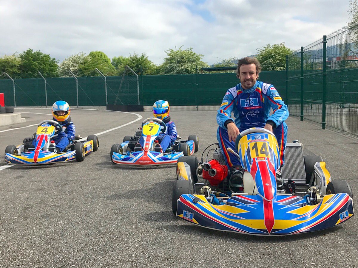 AutoblogPV8 Eu já falei sobre Fernando Alonso Karting School?