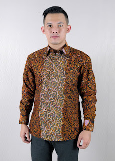 Model Baju Batik Pria Lengan Panjang Kombinasi Kain Polos
