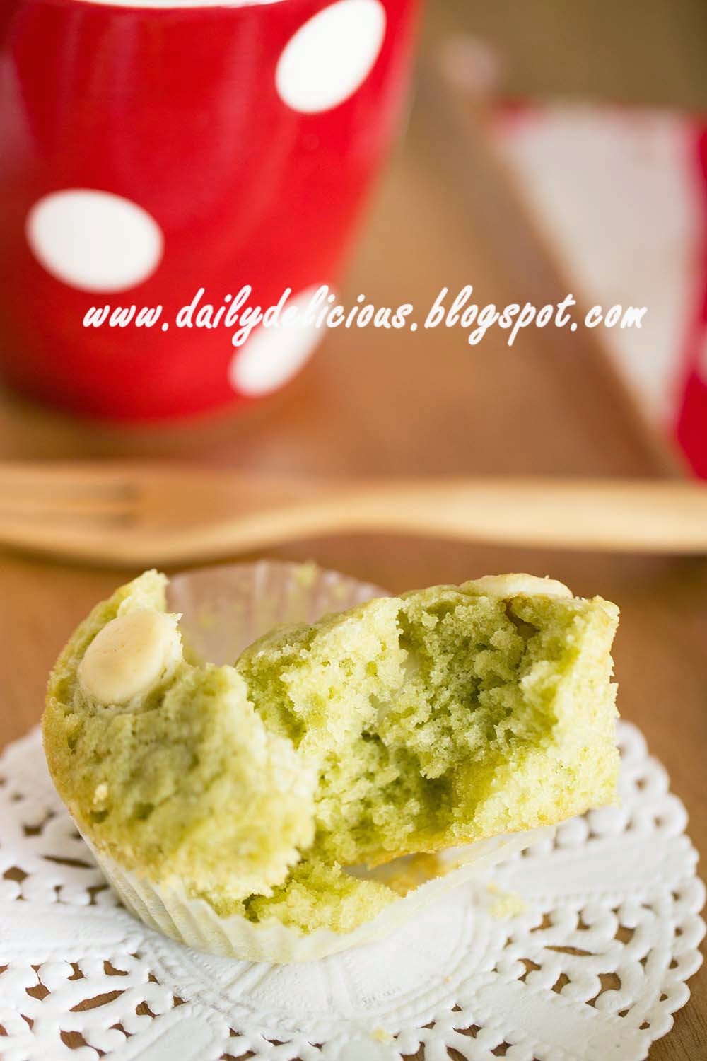 Greentea+white+chocolate+muffin+3.jpg