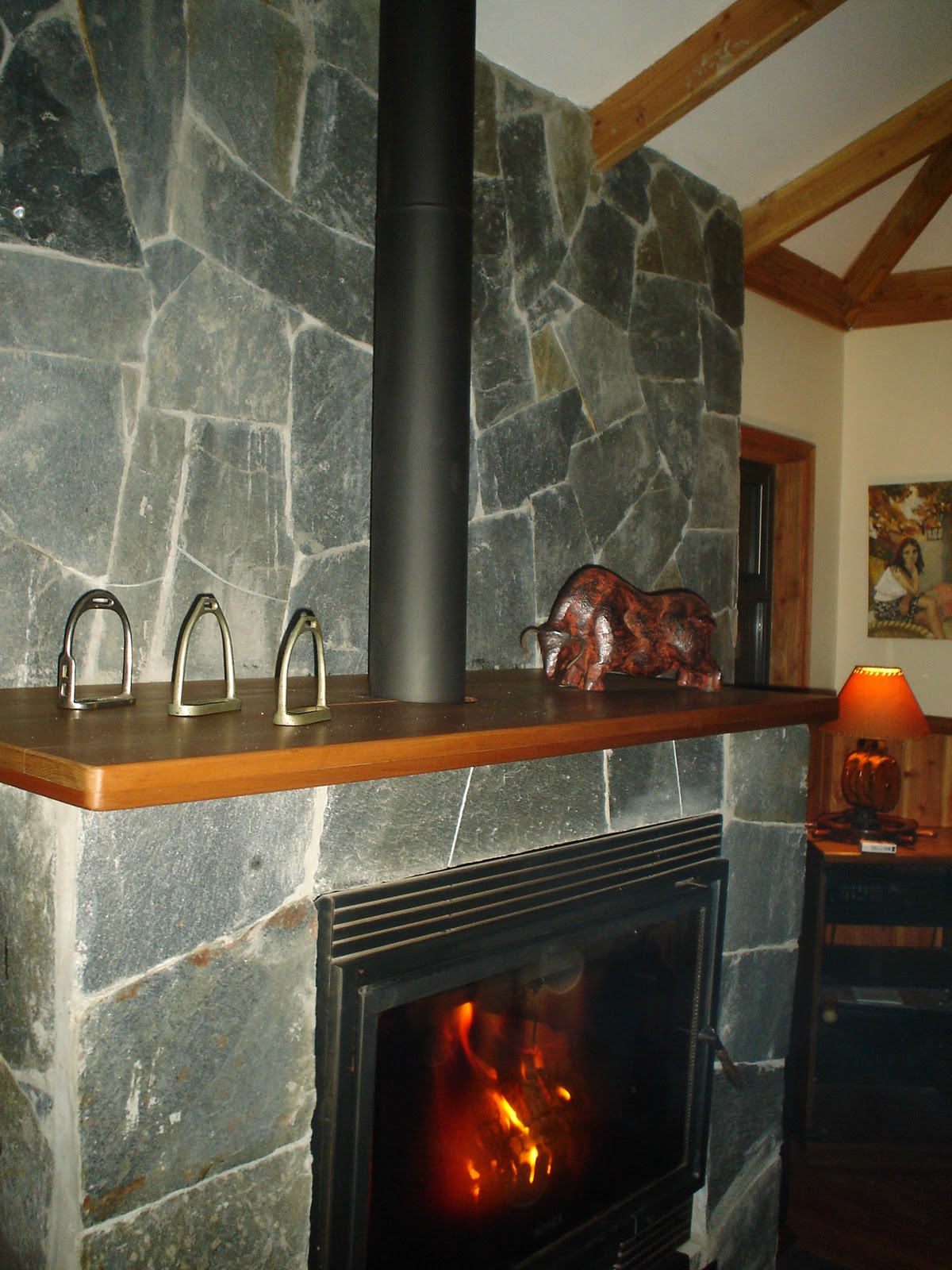 CHIMENEAS RECUBIERTAS DE PIEDRA