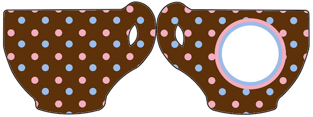 Tarjeta con forma de taza de Lunares Celeste y Rosa en Fondo Chocolate.
