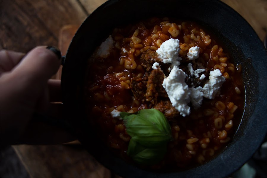 Sopa de tomate y ropa vieja