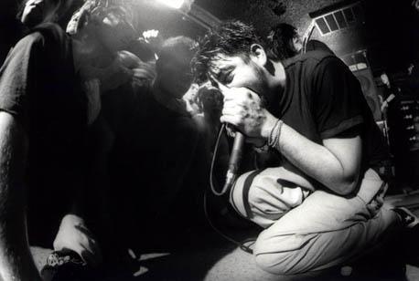 футболка deftones around the fur. Deftones album обложки. Deftones постеры. Deftones обложка. Deftones обложки альбомов.