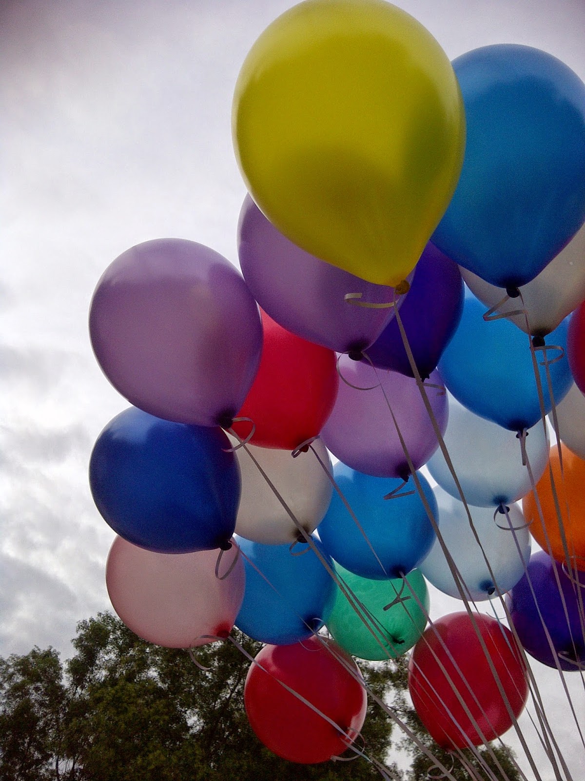 I.Z.F Balloon THE BEST PRICE OF HELIUM BALLOONS.