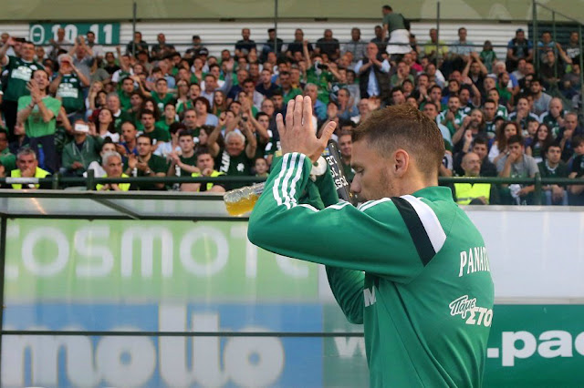 "Υπερωρίες" για αυτόγραφα και φωτογραφίες ο Μπεργκ