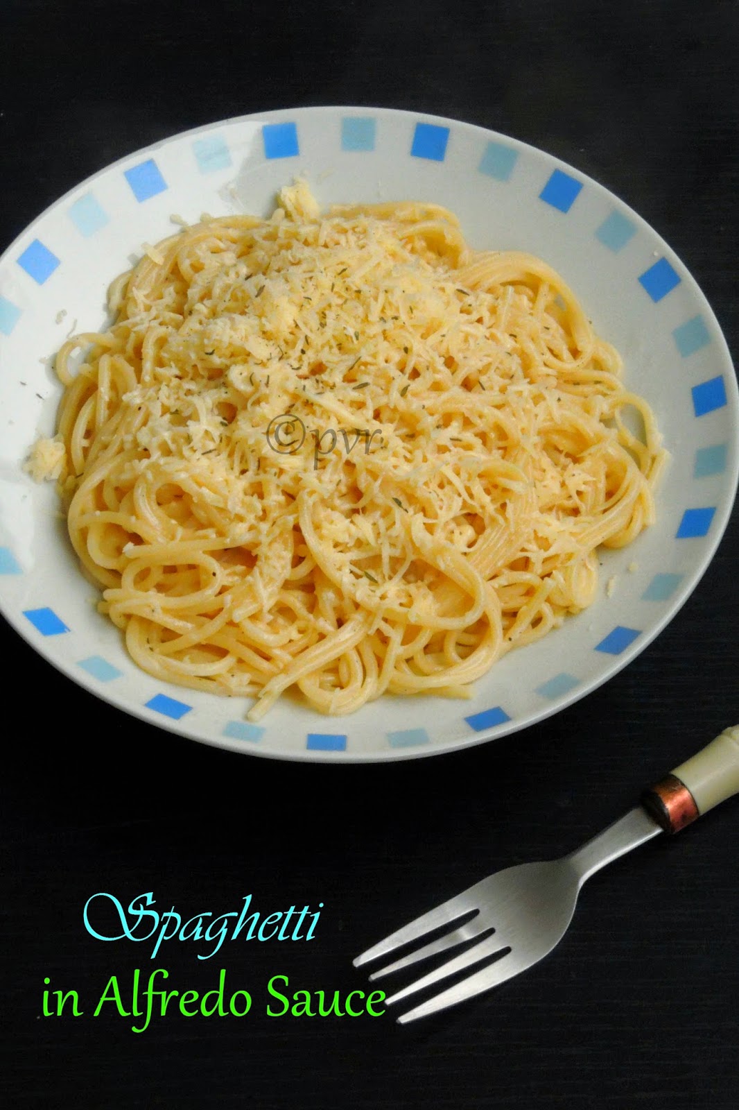 Spaghetti in Alfredo sauce