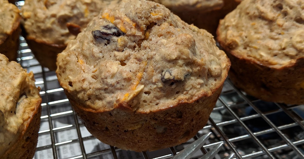 Lowfat carrot muffin