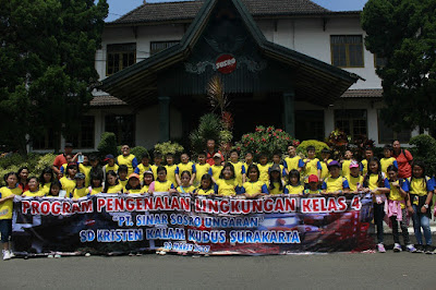 Dokumentasi Kegiatan PPL Kelas IV SD Kristen Kalam Kudus Surakarta di PT. Sinar Sosro