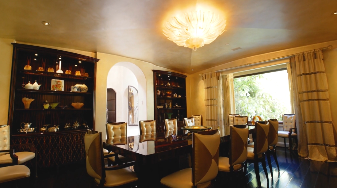 29 Interior Design Photos vs. Tour 715 N Alpine Dr, Beverly Hills, CA