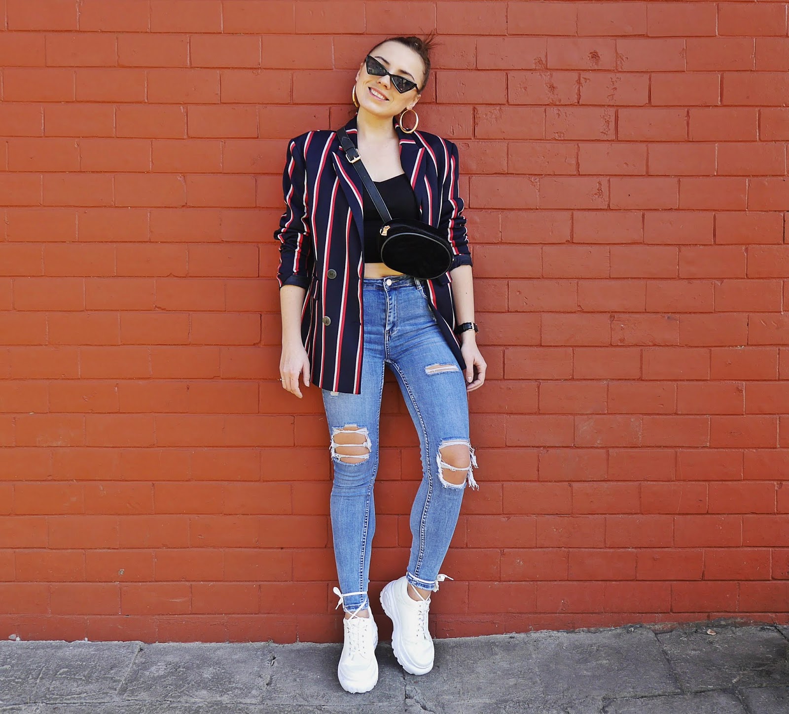 white sneakers platform stripes jacket denim pants outfit look karyn fashion blogger