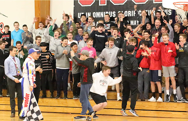 The Sophomore Celebrate as School Champions
