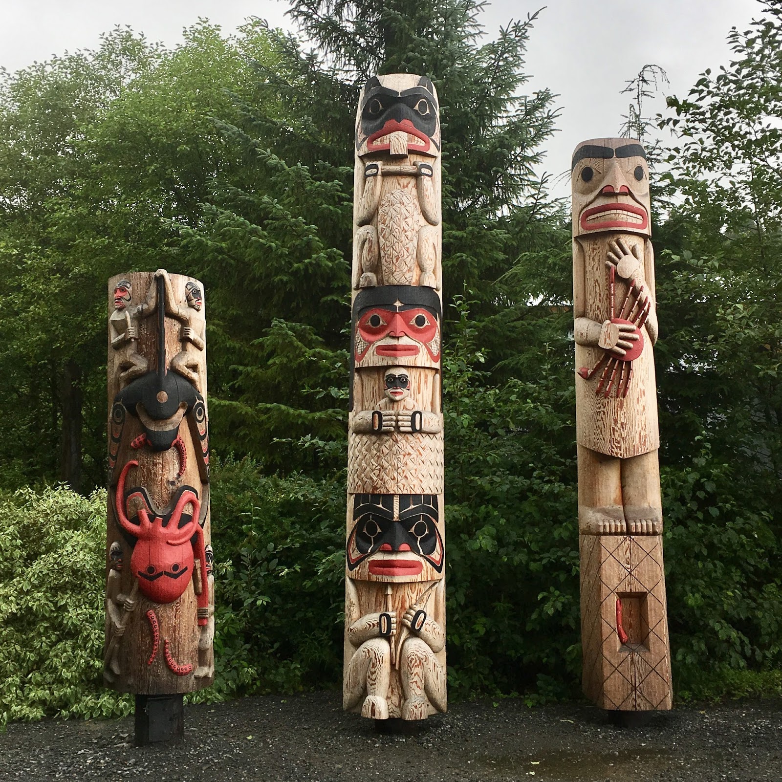Totem Pole Images And Meanings