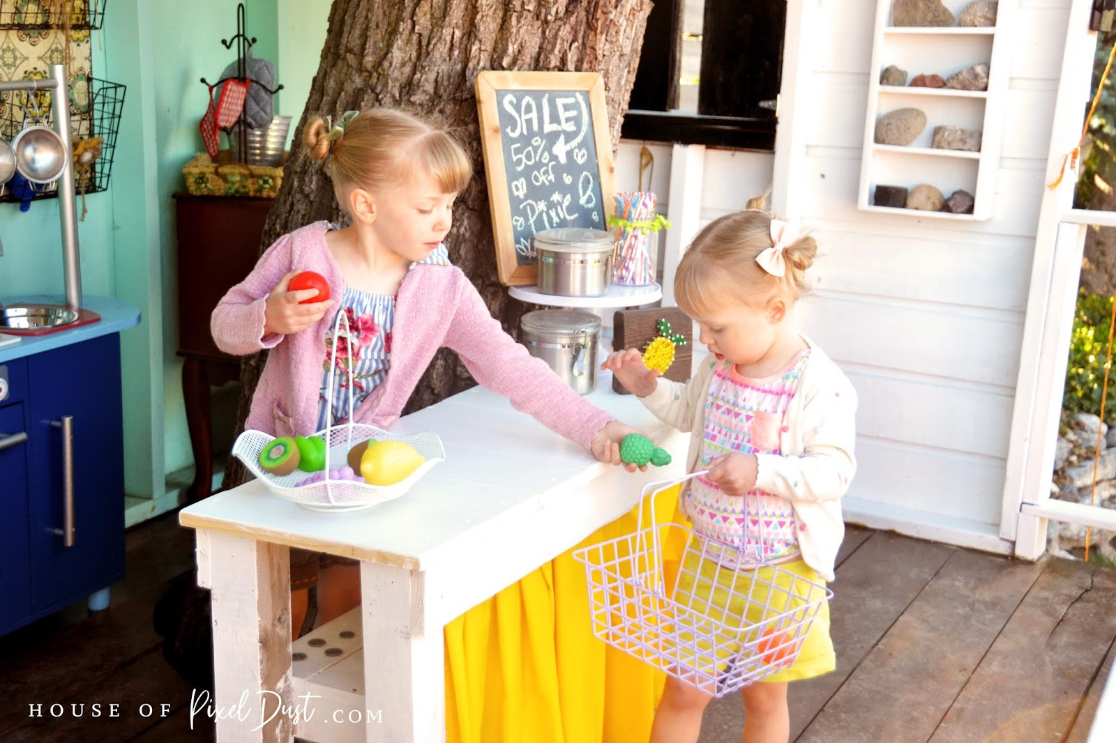 How to build a DIY Kids Play Table