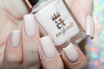 Swatch of the nail polish "Iseult" from A-England