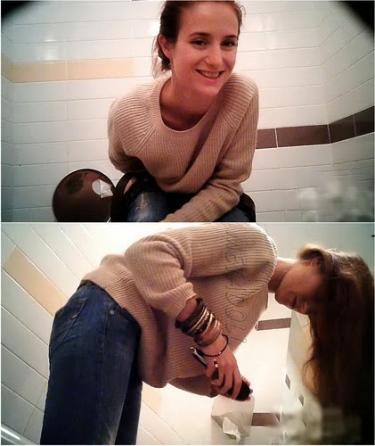 WC 1940-1945 (Toilet SpyCam)