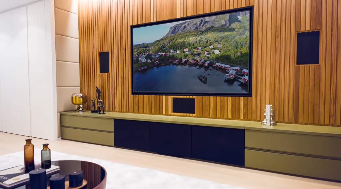 Tour Nueva Andalucia, Marbella Contemporary Villa vs. 23 Interior Design Photos