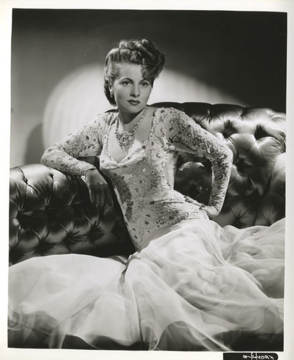 Joan Fontaine ~ The Graceful Sister