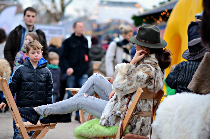 Tamara Chloé, TC Style Clues, Morgan De Toi Fur Coat, Gucci soho disco bag, Alexander Wang Scuba Sneakers, Village on Ice, Amsterdam, Museum plein