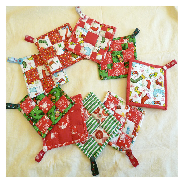 новогодние прихватки. новогодние прихватки своими руками пэчворк. новогодние прихватки пэчворк. новогодние прихватки из лоскутков. новогодние прихватки пэчворк.