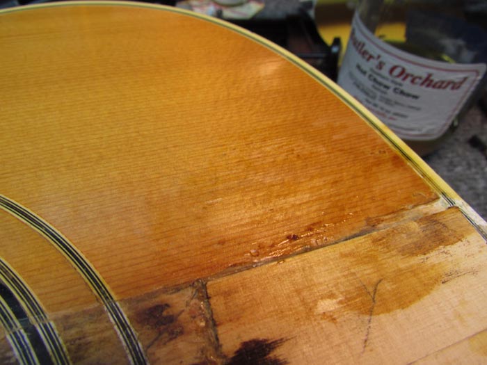 Matching Yellowed Lacquer for Guitar Finish Repair Crawls Backward
