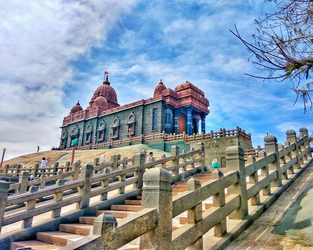 Tamilnadu Tourism: Vivekananda Rock Memorial, Kanyakumari
