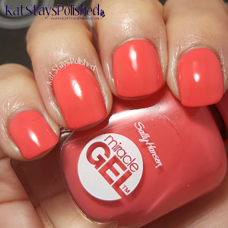 Sally Hansen Miracle Gel - Poolside Paradise - Life's a Peach | Kat Stays Polished