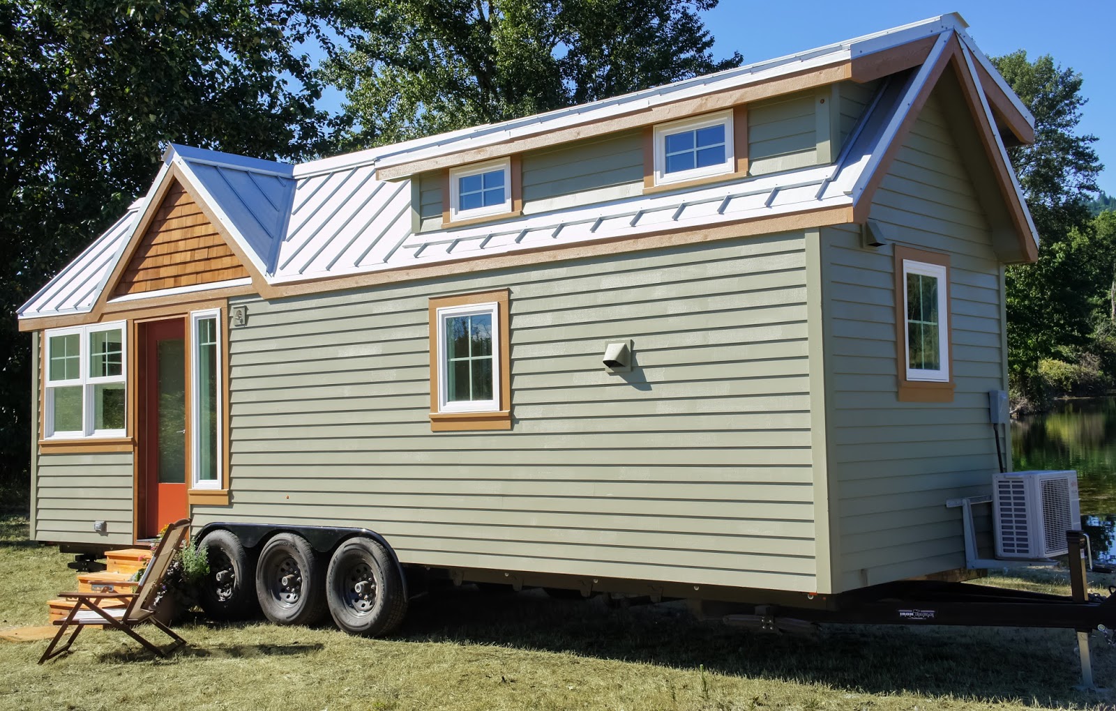 Tess From TruForm Tiny Homes (328 Sq Ft) [ TINY HOUSE TOWN ]