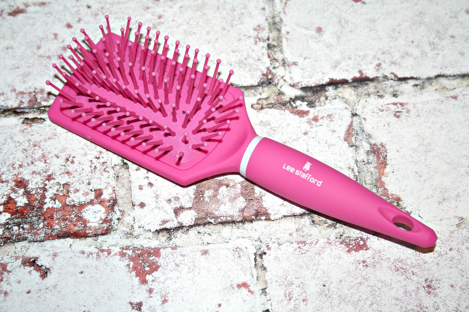 Beautyqueenuk A UK Beauty and Lifestyle Blog Lee Stafford Hairbrushes