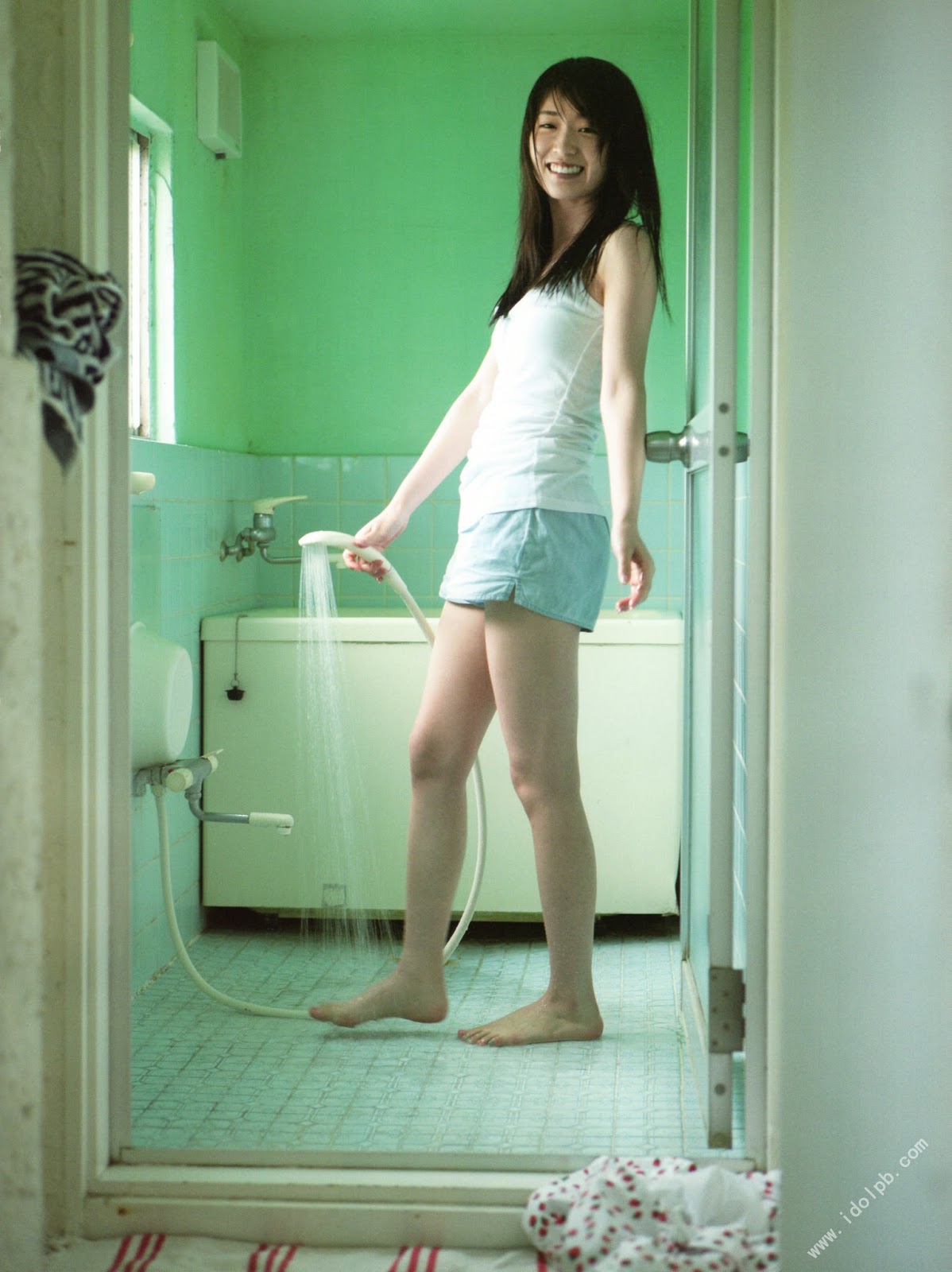 [Nogizaka46] Takayama Kazumi 1st Photobook Koi Kamoshirenai Idols Love