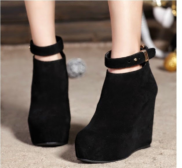 cosas fundamentales para ser diseñador de moda TACONES AGUJA V.S