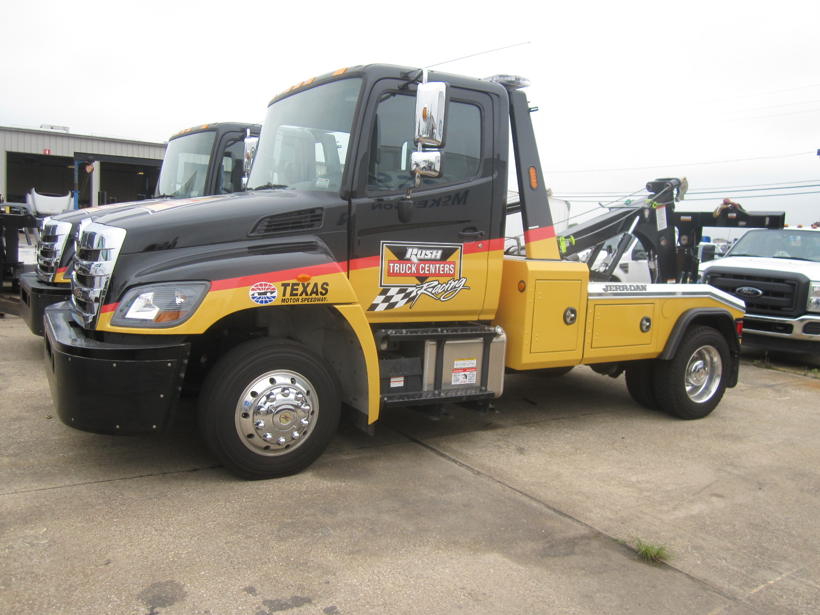 Bigtruckbrad's World of Work Trucks Hino 258 ALP Race Trucks For Sale