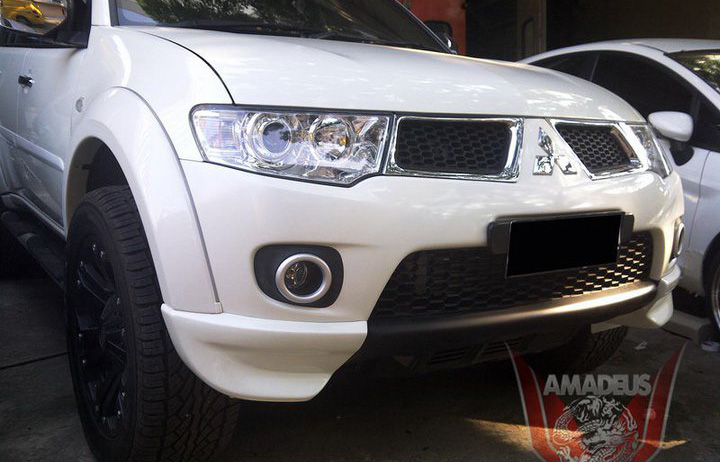 накладки на пороги мицубиси паджеро спорт 2. расширители mitsubishi pajero sport 3. паджеро спорт 3 2011. митсубиси паджеро спорт 2 хром накладки. накладка на бампер митсубиси паджеро спорт 3.