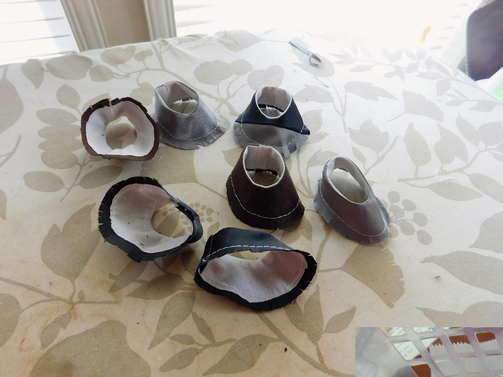 joanne's 18" dolls Doll Shoe Making Adventure