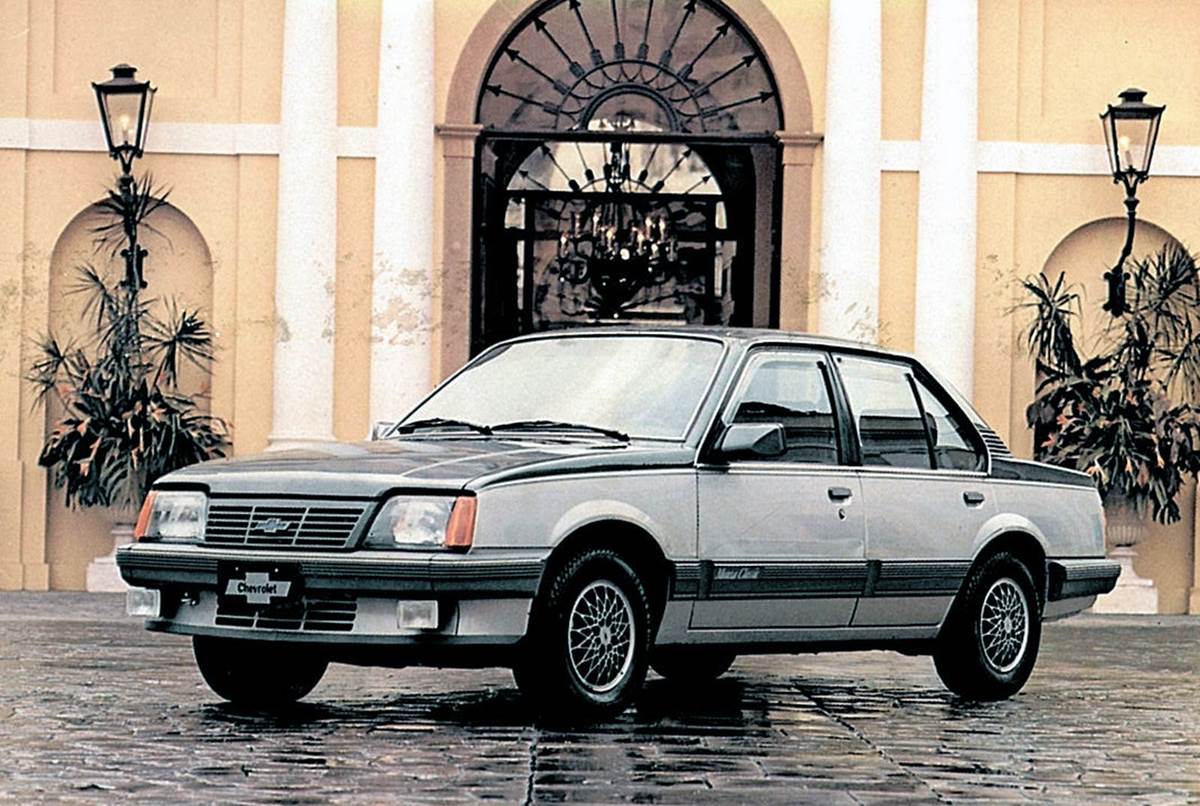 Chevrolet Monza Classic 1989