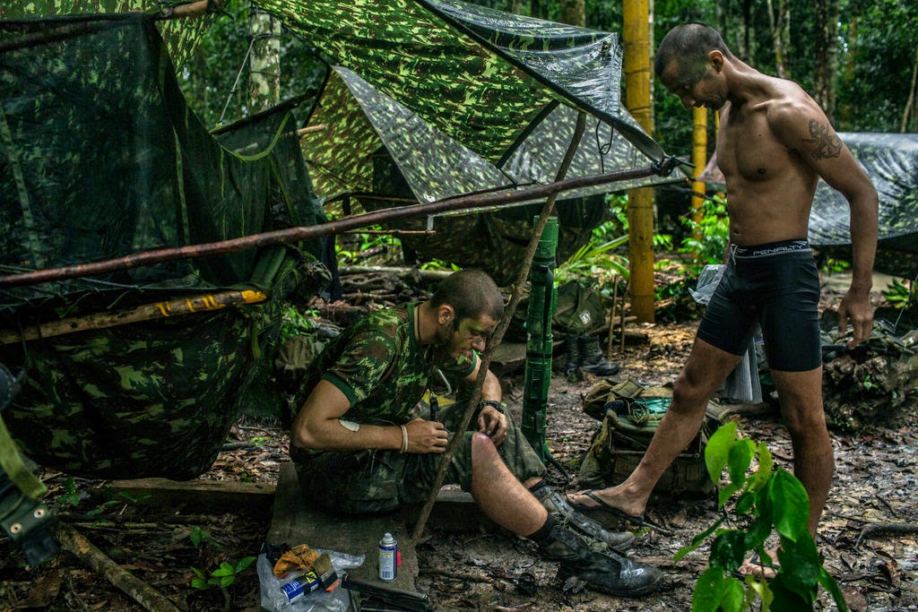 эндрю гарфилд соображениям совести. хищник 1 арнольд шварценеггер. фильм джунгли 2019 с дэниэлом рэдклиффом. хищник 1987 арнольд шварценеггер. санитар джунглей.