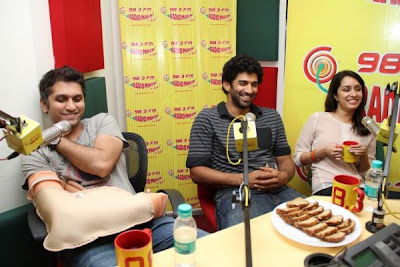 Aditya Roy and Shraddha Kapoor promote Aashiqui 2 at Radio Mirchi 98.3 fm