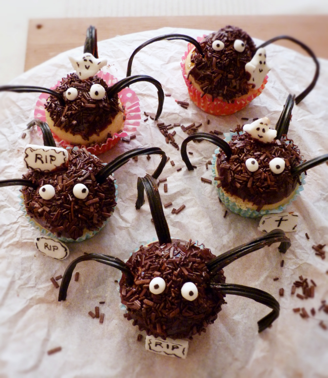 cupcakes para halloween con forma de araña