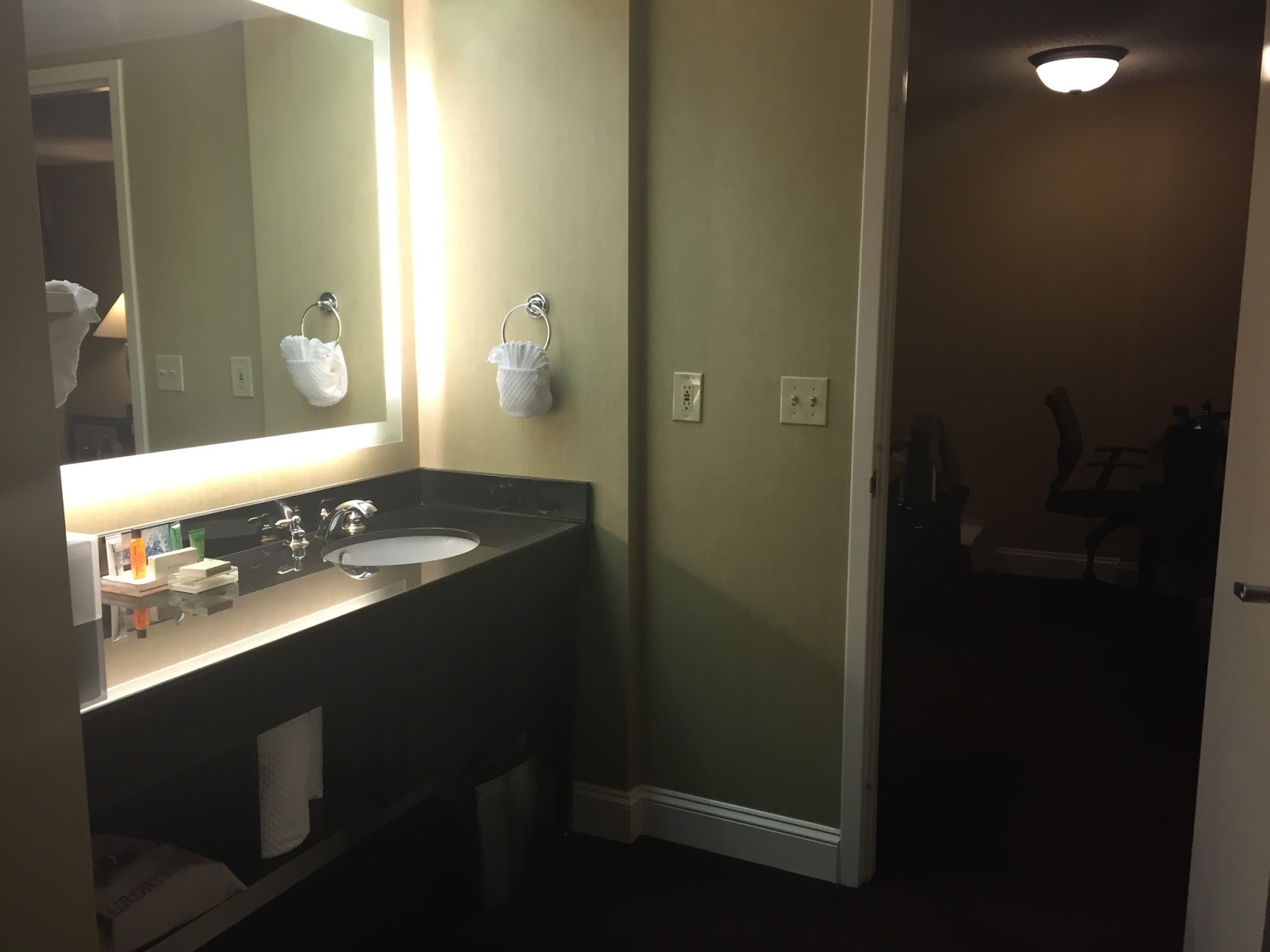 Travel Reviews & Information Brentwood, Tennessee / Hilton Brentwood