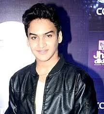 Faisal Khan Family Wife Son Daughter Father Mother Marriage Photos Biography Profile