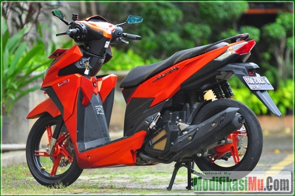 Tampak Belakang - Data Spesifikasi Aksesories Modifikasi Honda Vario 150 Esp Gaya Modern Autobrush Tampak Belakang - Data Spesifikasi Aksesories Modifikasi Honda Vario 150 Esp Gaya Modern Autobrush