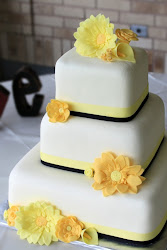 yellow cake cakes floral themed layers flowers roses weddings theme gold bride gumpaste lisawola torte layersoflove yellowwedding con decorations elegant